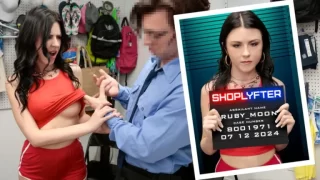 Shoplyfter – The Camping Thief/ Ruby Moon